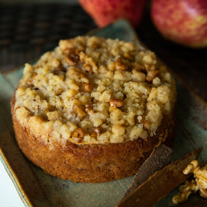 Apple Cinnamon Crumble Cake
